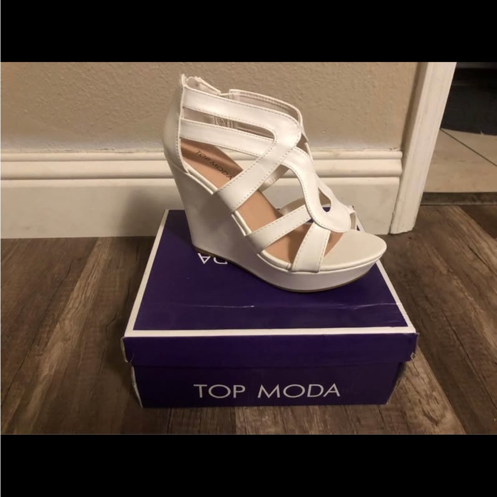 TOP Moda Strappy White Wedge Sandals